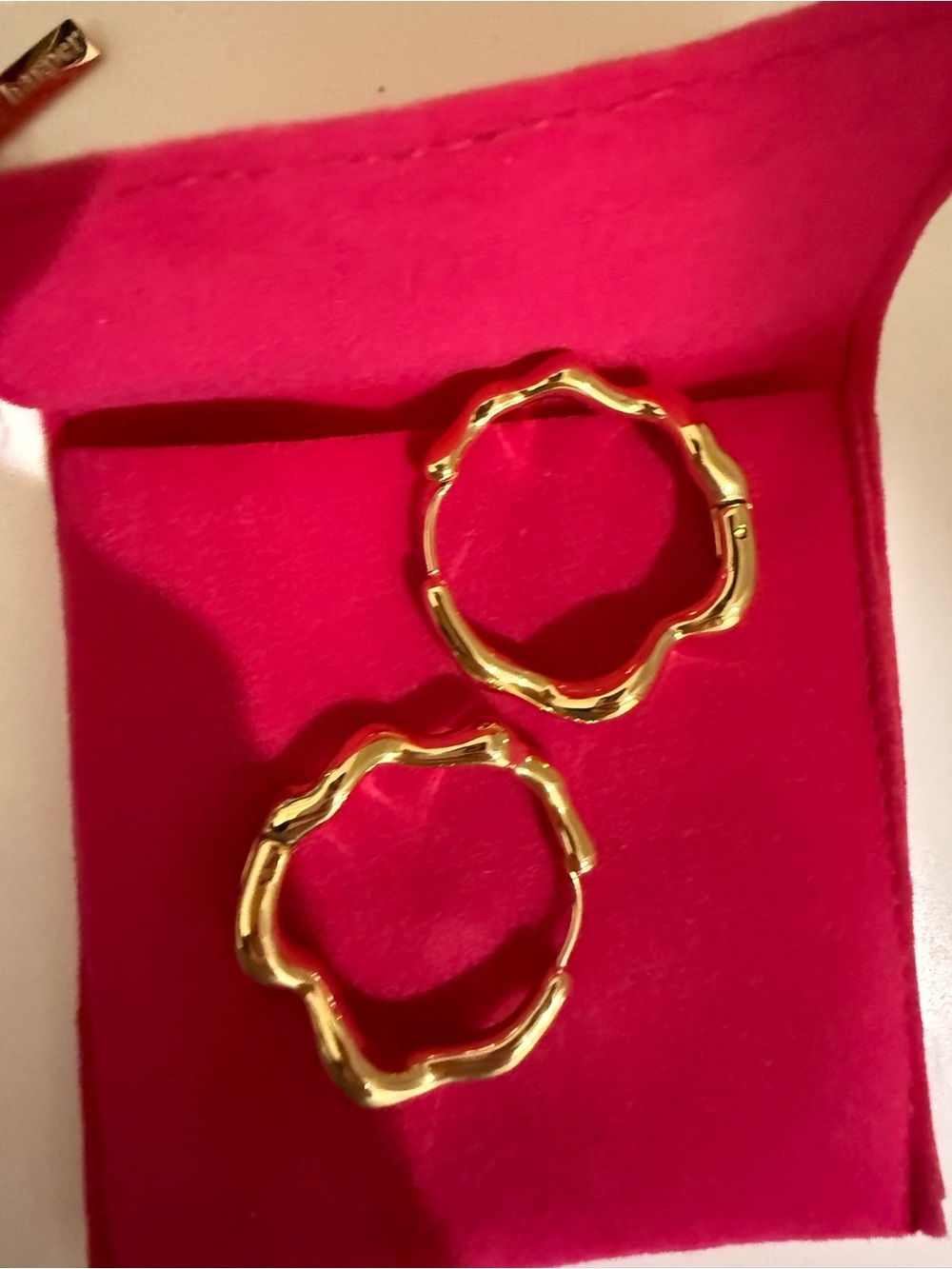 Hey Harper necklace and two pairs of earrings
